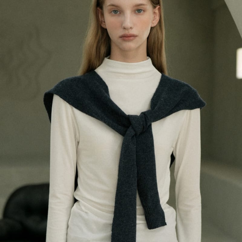 

VLETI Wool Knit Shawl (navy) Navy_free