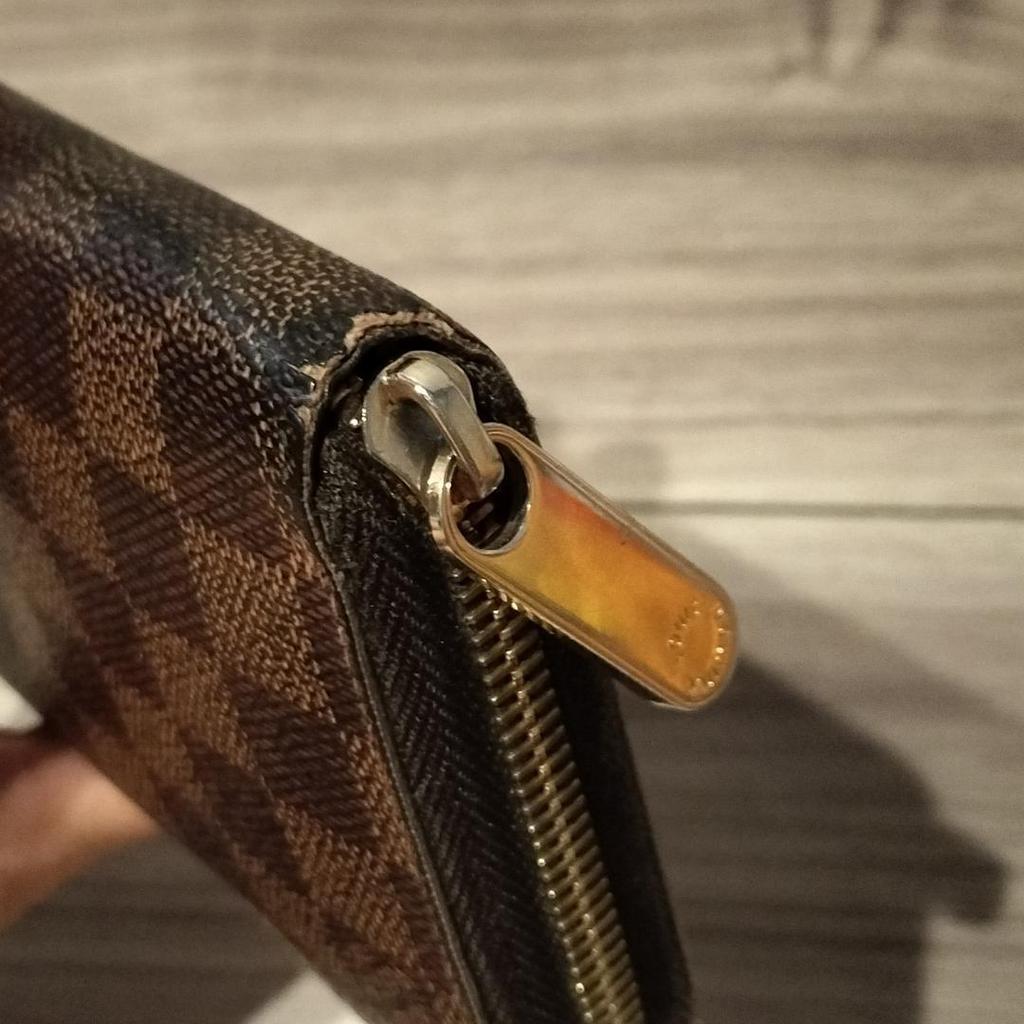 Used [Box/Bag Included] LOUIS VUITTON Damier Wallet