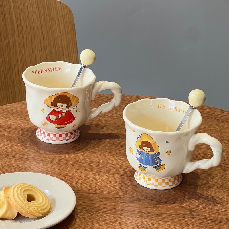 High Value Ceramic Cup with Spoon for Home Use Cute Couple Water Cup Gift Box Creative Hand Gift Mug