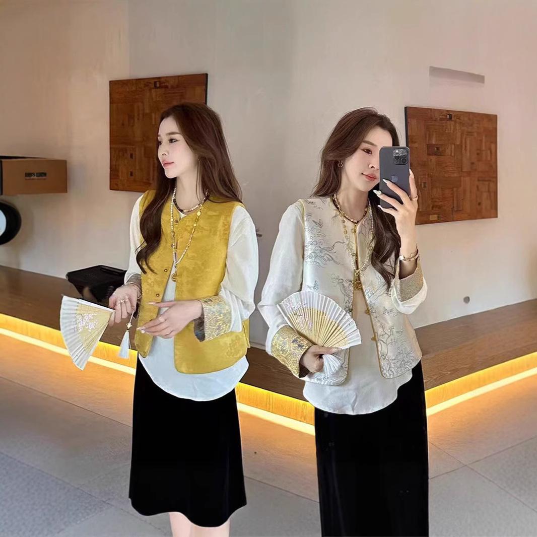 

Reversible Women s Chinese Style Embroidered Vest and Loose Shirt Set M
