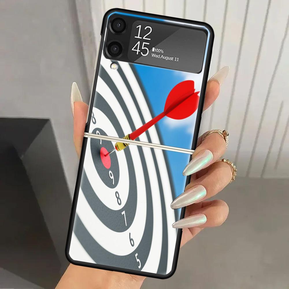 

Darts Aesthetics Wire Target Hard PC Phone Case For Samsung Galaxy Z Flip 7 6 5 4 3 Black ZFlip7 ZFlip6 Flip5 Flip4 Flip3 5G Pri Samsung Z Flip 3