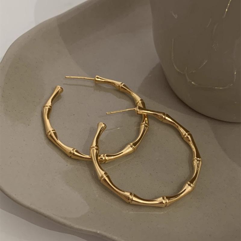 Circle Bamboo Earrings Female Large Circle Light Luxury Niche Senior Sense Earrings Ear Buckle Tide Earrings Elegant Accessories Classic Jewelry