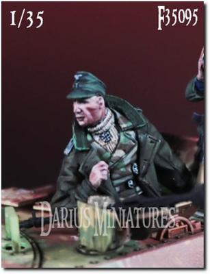 Darius Miniature WW2 German Hetzer Tank Destroyer Commander Resin Kit DMF35095 1/35 (person)