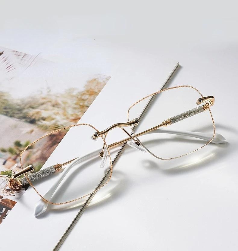

Women Ultralight Cutting Frame Presbyopia Eyeglasses Blue Light Blocking Reading Glasses Vintage Farsighted Eyewear with Diopter 1.50 золотой