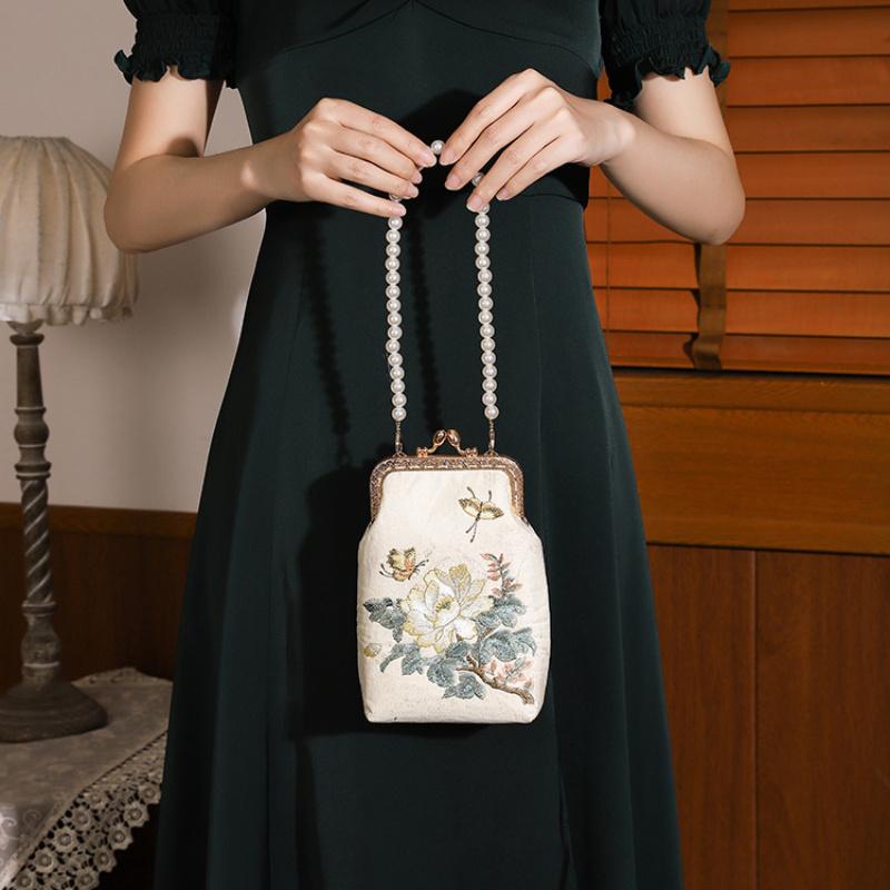 Cheongsam Banquet Bag Antique Style Embroidery Flower Clutch Vintage Elegant Mother'S Handbag With Fake Foot Chain For Women