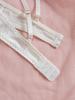 Rochie de noapte senzuală din dantelă, cu spate decupat și fantă laterală