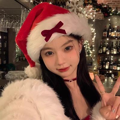 Weihnachtsdekorativer Hut Rote Schleife Weiblich Winter Foto Neujahrsatmosphäre Plüsch Weihnachtsverkleidung