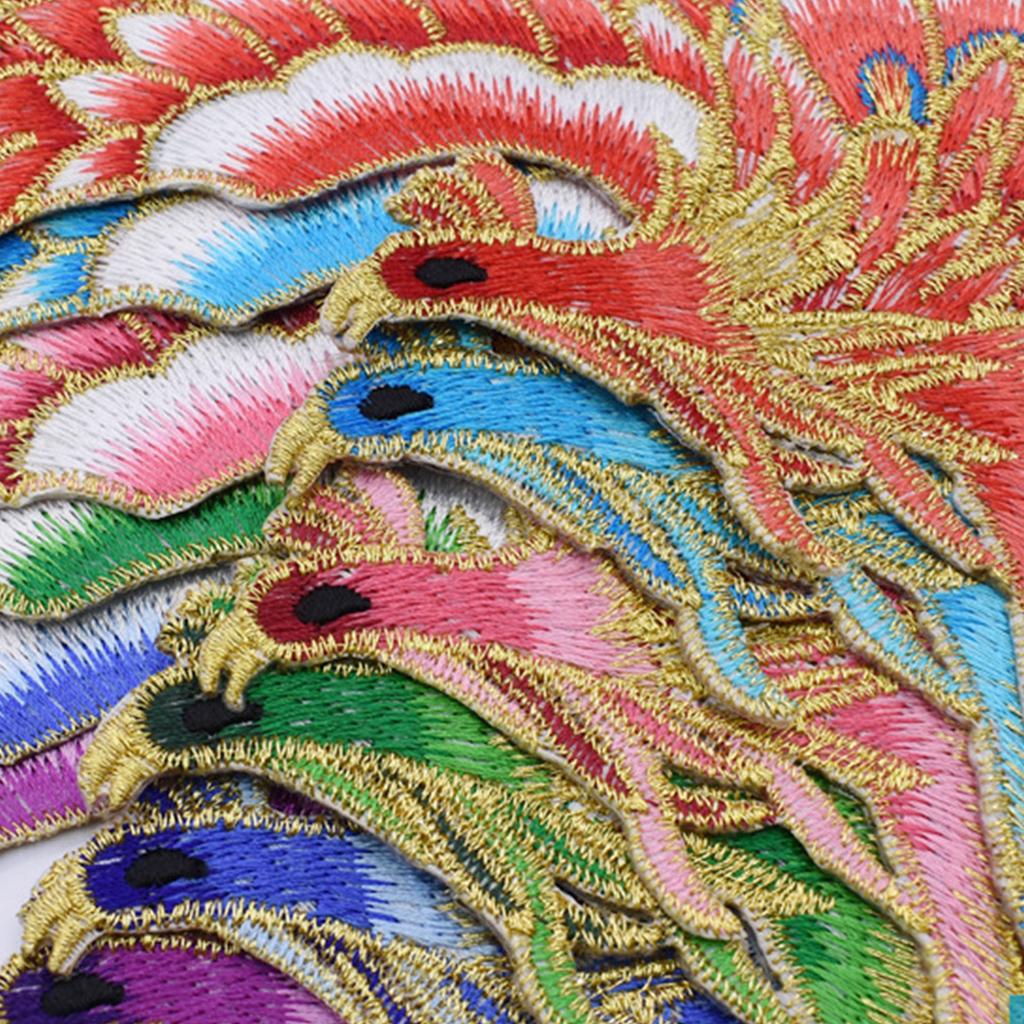 Elegante Designs zum Aufnähen mit Stickerei aus Goldfaden für Bekleidung und Handarbeiten
