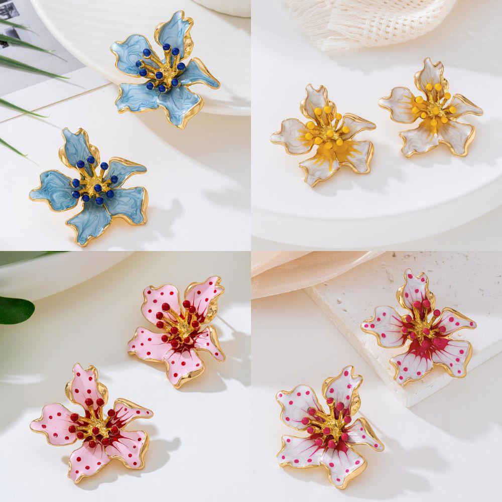 Retro Irregular Stud Earrings High-End Finish Enamel Flower Petal Earrings Vacation Travel