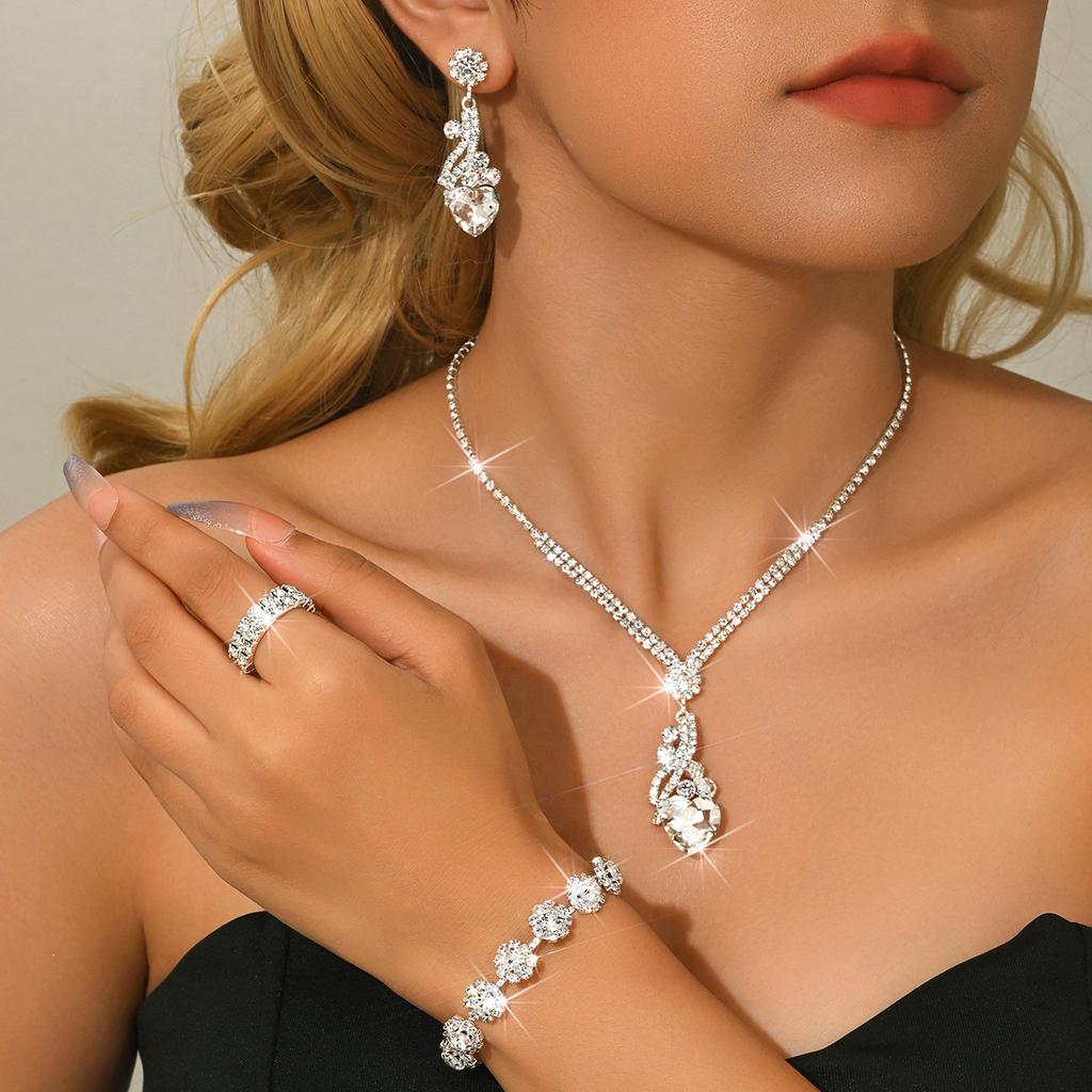 European and American New Fashion Hot-selling Diamond Luxury Necklace Bracelet Earrings Jewelry Set Bridal Wedding Dinner Accessories 2026
