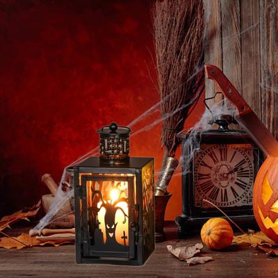 Eleganter Halloween-Kerzenhalter als Tischdekoration – stilvolles Akzentstück