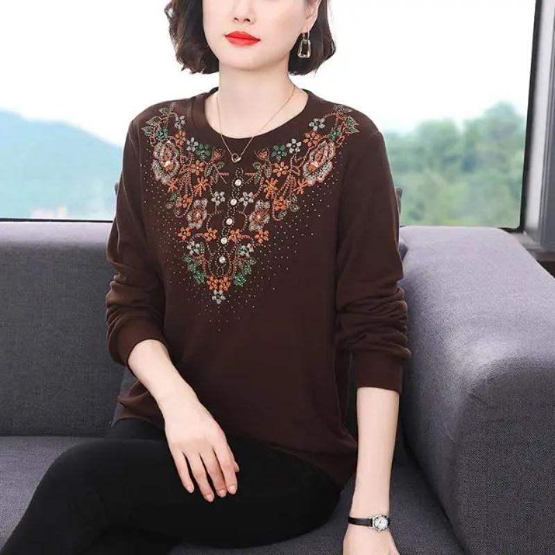 Herbst und Winter Langarm Unterhemd Neuer Stil Gespleißter Pullover Locker Rundhals Vielseitiges Oberteil