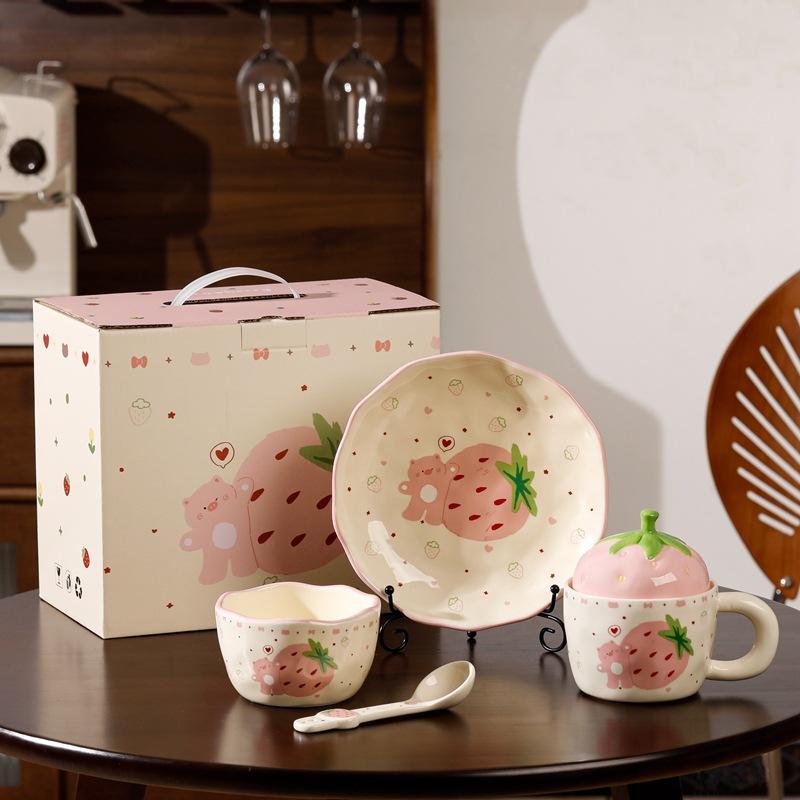 Roztomilá jahodová sada nádobí Hrnky Domácí nádobí Talíře Roztomilé keramické Vysoce hodnotné stolní nádobí Dárek k narozeninám pro přítelkyni