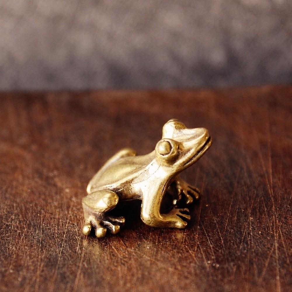 Vintage Brass Frog Statue Solid Peanut Pendant Charm Creative Tea Pet Figurine Keychain Decoration