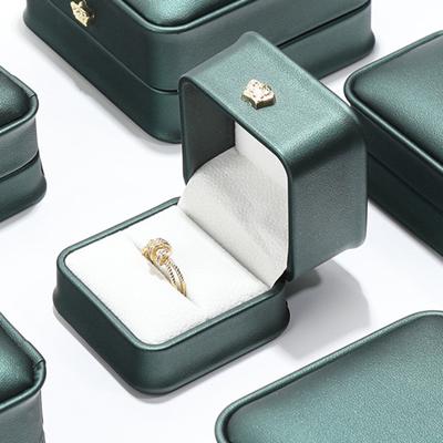 Schmuck-Ring-Box, kompakte Größe, tragbar, kratzfest, mit weichem Samt gefüttert, Ohrring-Ring-Etui, Schmuck-Organizer