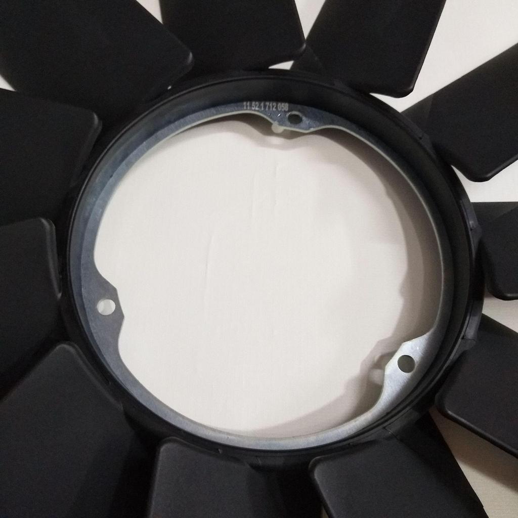 Car Radiator Cooling Fan Blade for BMW E46 E32 E36 E39 Models (Part No: 11521712058)