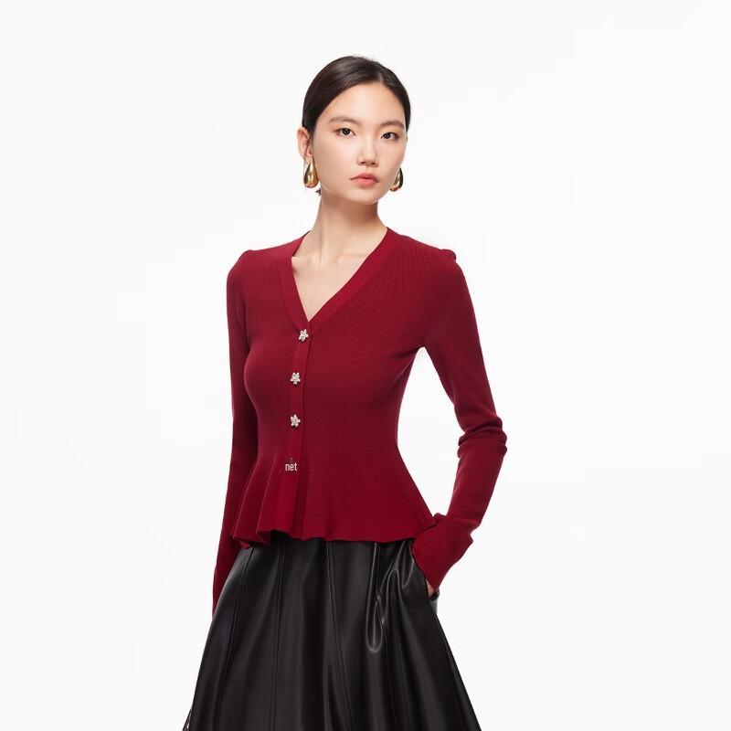 Veromoda Ruffle V-Neck Slim-Fit Knit Top