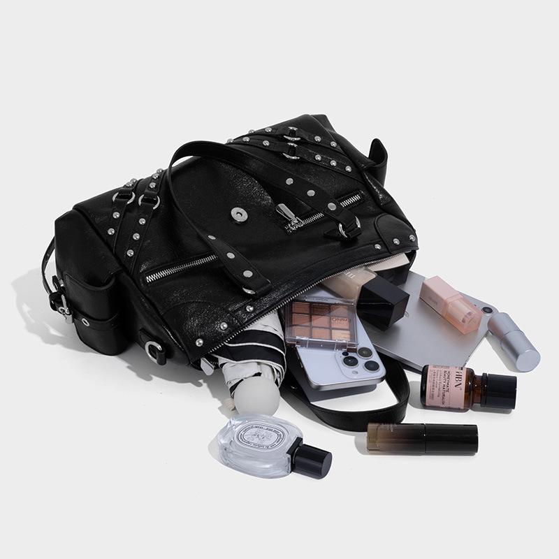 Large Capacity Punk Style Rivet Crossbody Bag - Trendy, Casual, Versatile Women's Shoulder Bag