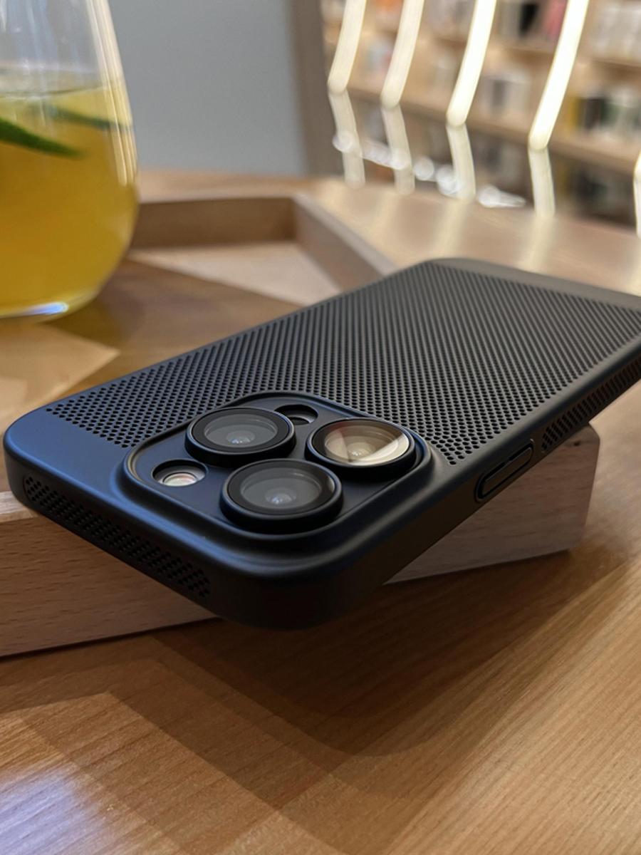 

Универсальный объектив подходит для чехла для мобильного телефона Apple 14ProMax, сетчатого чехла для рассеивания тепла. 15Promax, новый ультратонкий жесткий чехол для iPhone13PROMAX. iPhone 11 чёрный