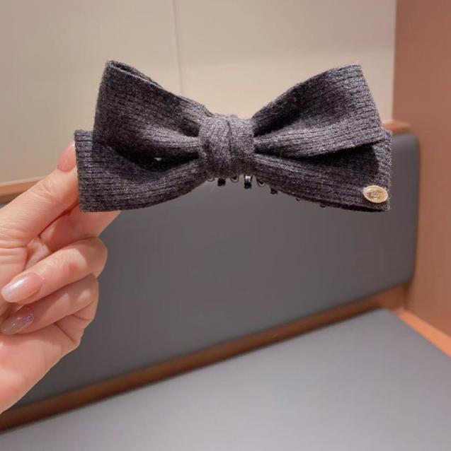 Korean Style Gold Logo Knit Bow Banana Clip - 2026 New High Ponytail Claw Clip, Twist Hair Clamp for Back of Head, Cute Hair Accessory for Women