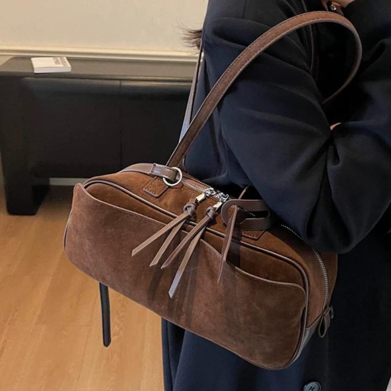 Retro Hand-Held Bowling Bag for Women's Autumn and Winter New Fashion Trend Suede Underarm Bag, Niche Commuting Bags