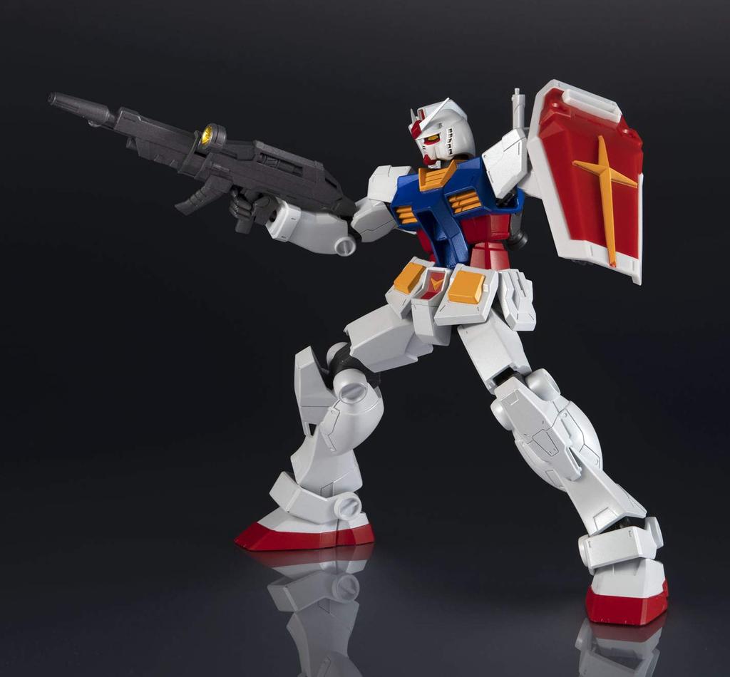 TAMASHII NATIONS GUNDAM UNIVERSE Mobile Suit Gundam RX-78-2 GUNDAM Přibližně 150 mm ABS a PVC Malovaná Pohyblivá Figurka