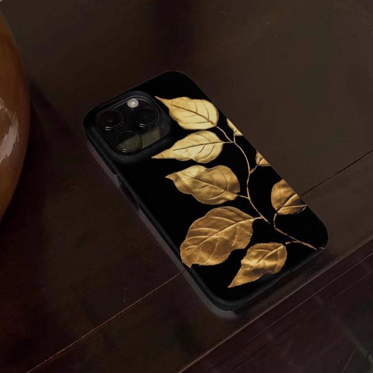 Elegant Golden Leaf Pattern On Black Background Phone Case For IPhone 17 16 15 14 Pro 11 12 13 Pro Max 17 Air 16 Plus Back Cover
