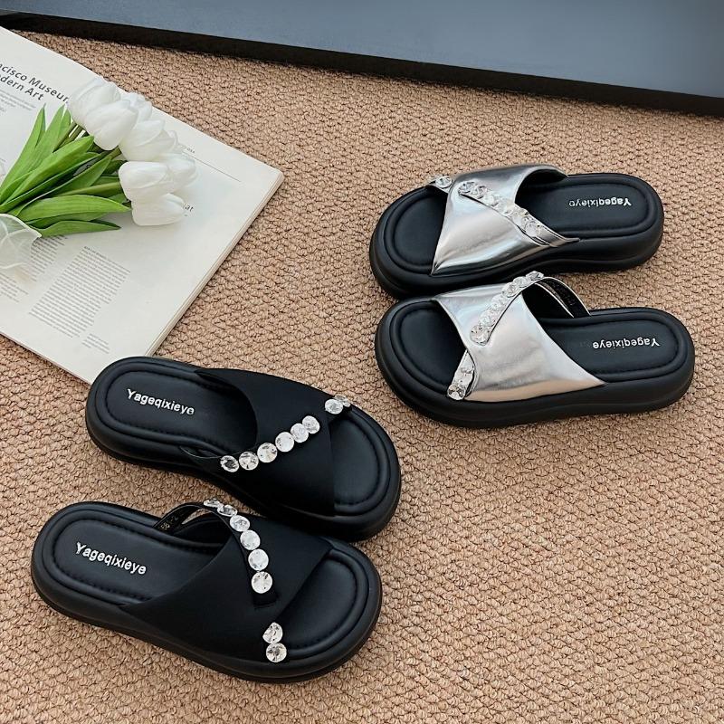 Matching one-word drag premium muffin thick-soled cool slippers women's summer wear high-heeled beach sandals new skirt