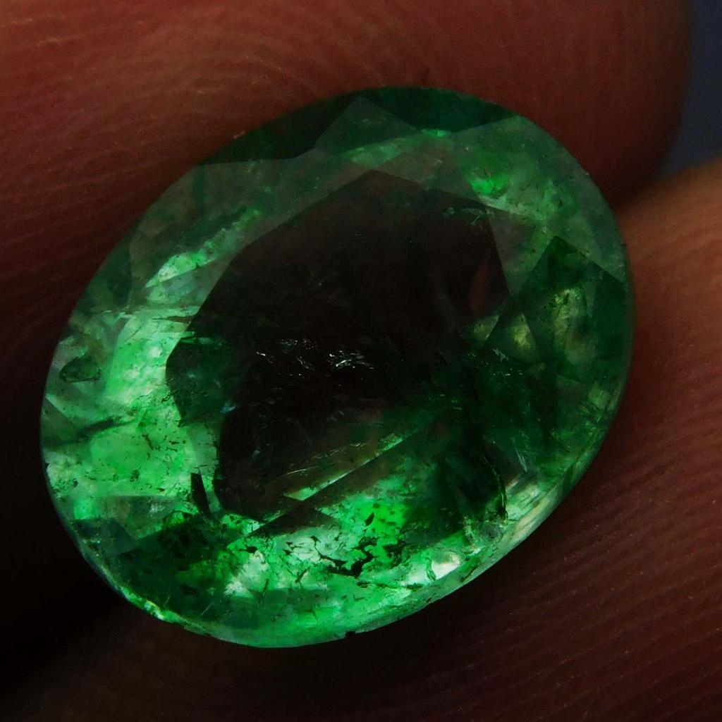 7 Karat Natürlicher Grüner Kolumbianischer Smaragd Oval geschliffen ZERTIFIZIERTER Loser Edelstein A-3343