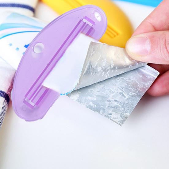 3Pcs Compact Toothpaste Dispensers Ergonomics Squeezing Universal Toothpaste Squeezer Bathroom Gadgets Bathroom Supplies