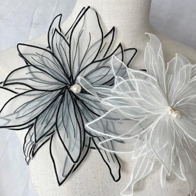 Dacron Handgefertigt DIY Perlenarbeiten Blume Trendige Blumenform Gestickte Blumen Bekleidungszubehör