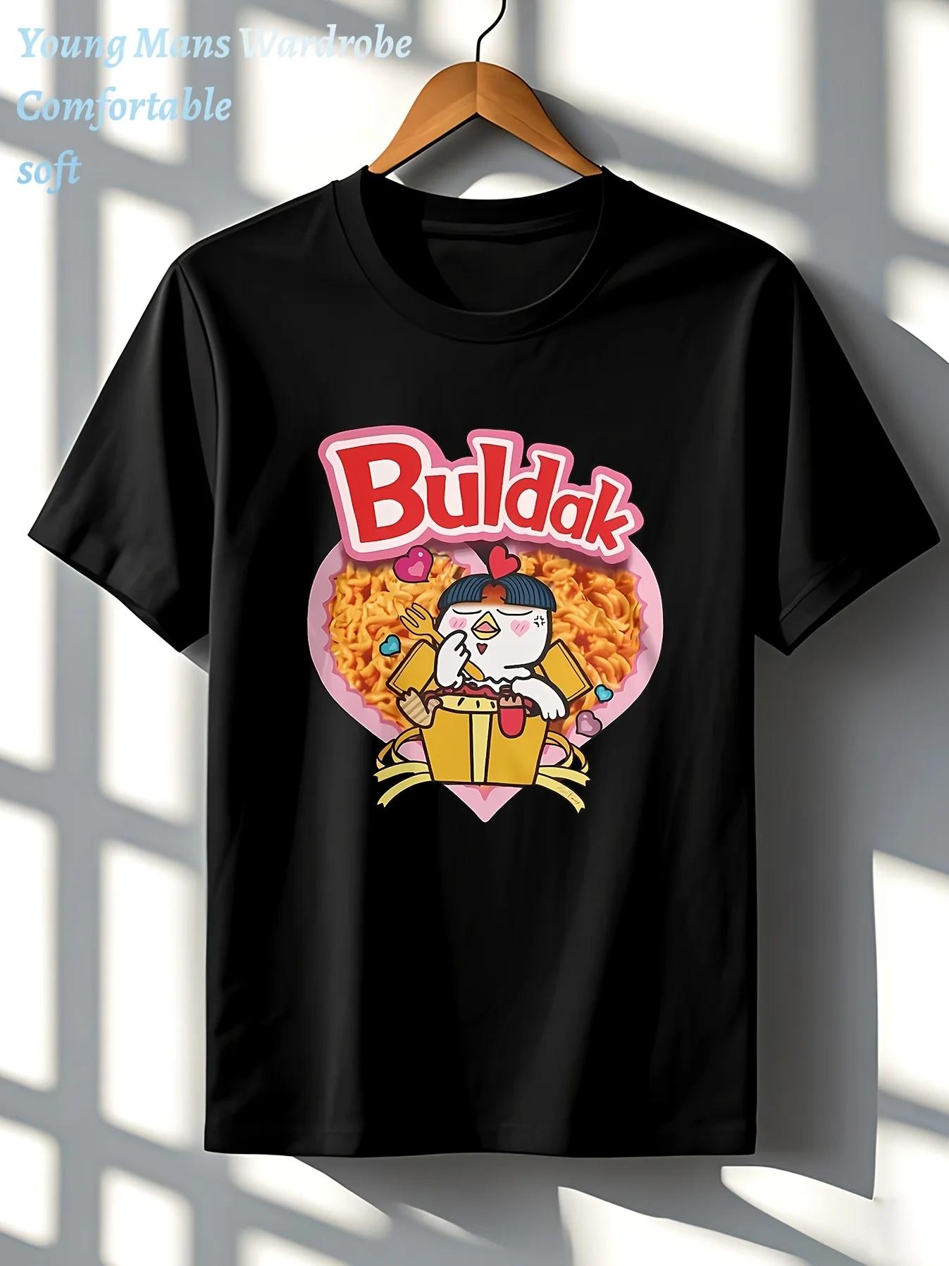 

Мужская футболка с лапшой Buldak Spicy Lamian и талисманом Buldak - Подходит для любителей еды и законодателей уличной моды - Мужская летняя... S разноцветный