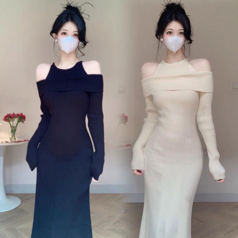 2024 French Off-Shoulder Fishtail Knitted Bodycon Dress - Autumn/Winter Women's Fashion