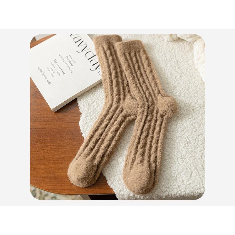 Coral Fleece Thick Sleep Socks for Autumn and Winter, Home Floor Socks, Plush Home Socks, Comfortable Mid-calf Women's Socks