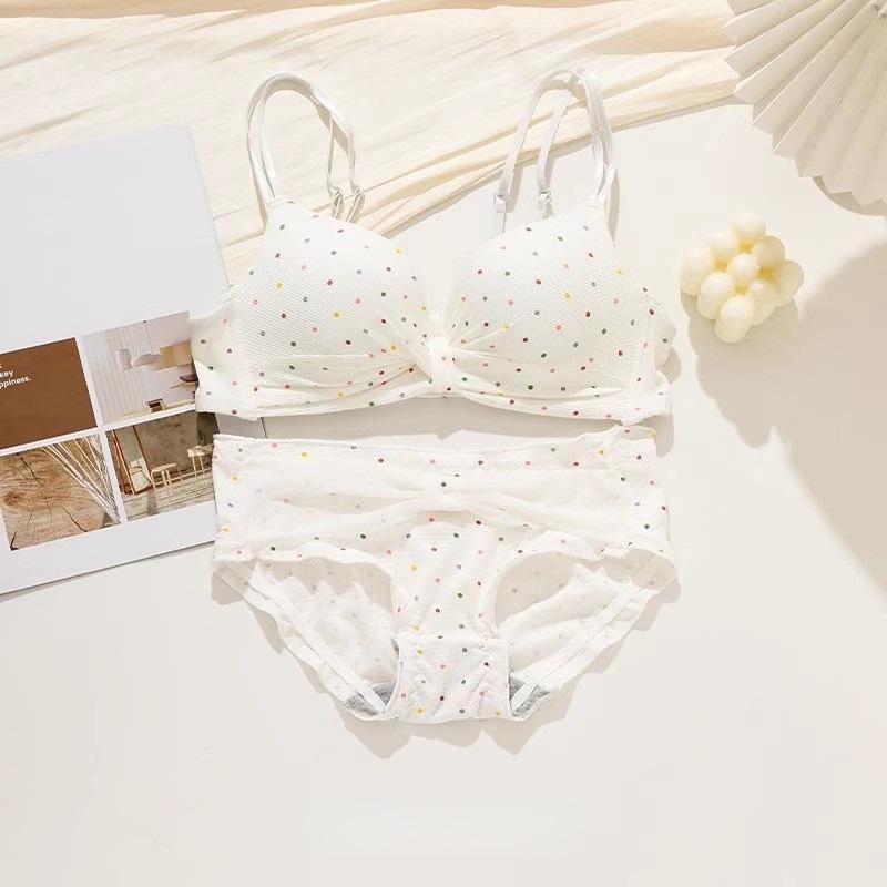 Seamless Push-Up Polka Dot Bra with Back Support