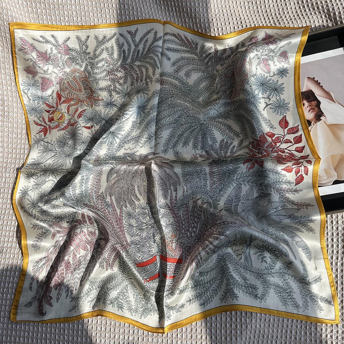 Elegant plant jungle print silk silk scarf women s winter warm versatile mulberry silk square scarf neck scarf 65*65cm