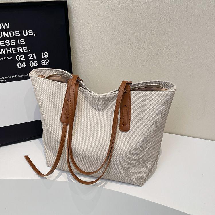 

2025 Large Versatile Canvas Tote - Fashionable French Commuter Shoulder Bag білий