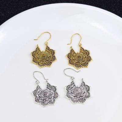Hollow Flower Earrings for Ladies, Vintage Bohemian Carved Court Earrings