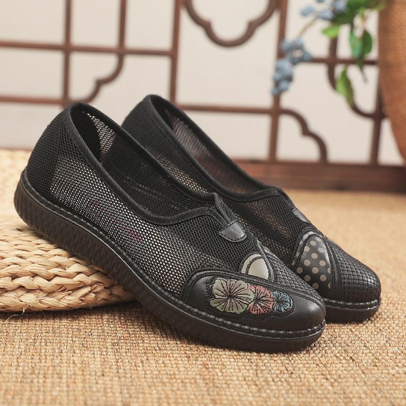 ****** and summer new old ******* cloth shoes women's single shoes breathable mesh shoes non-slip s**t-soled mother shoes middle-aged and elderly flat