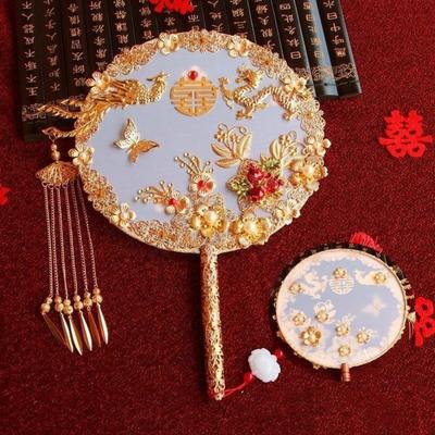 Zarif Çin Tarzı Gelin Grubu Yelpazesi Vintage Çiçekli Gelin El Fanı El Yapımı Xiuhe Fanı Hanfu Fanı Hanfu Gösterisi