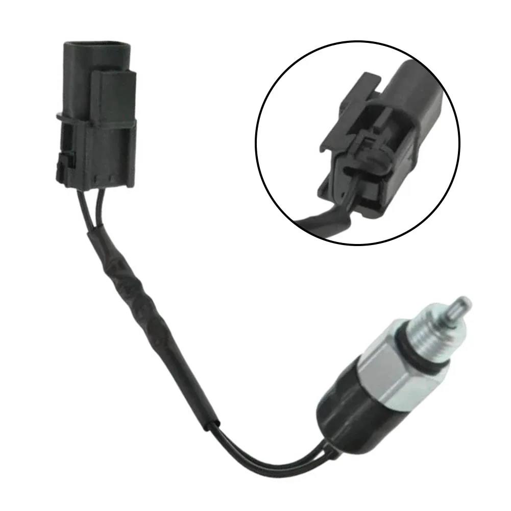 32005-21U1B Reverse Light Switch For Nissan Frontier Xterra Pathfinder 240SX Pickup 300ZX D21 200SX 32005-21U10 New Pushbutton Switches 3