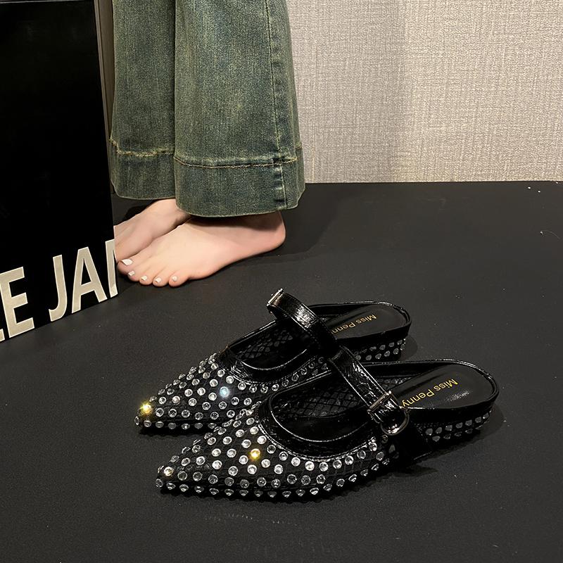 Fashion Fashionable Summer Women Slippers 2025 New Leisure Slipper Retro Pointed Toe Metal Buckle Fashion Half Slipper
