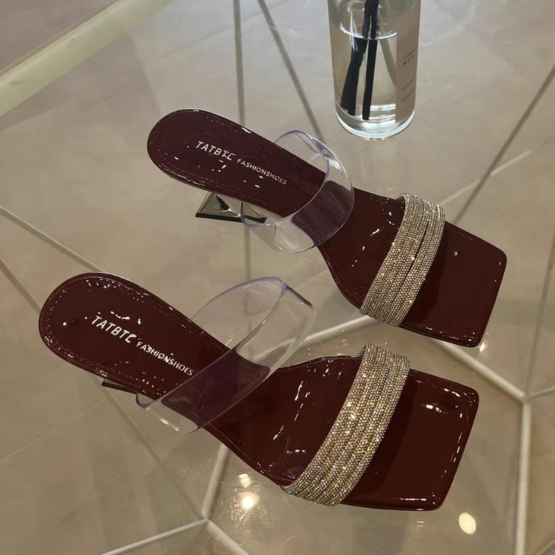 Summer new open-toed slippers women s outer wear temperament square head rhinestone word with thick heel sandals high heels 42 бордовый 3130₽