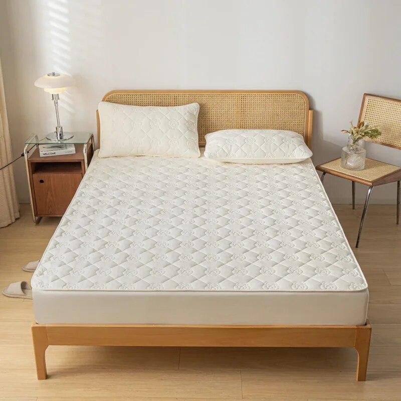 Waterproof Mattress Cover Quilted Fitted Sheet Queen Size Fit Sheet With Elastic Band Bedsheet Solid Color Mattress Protector