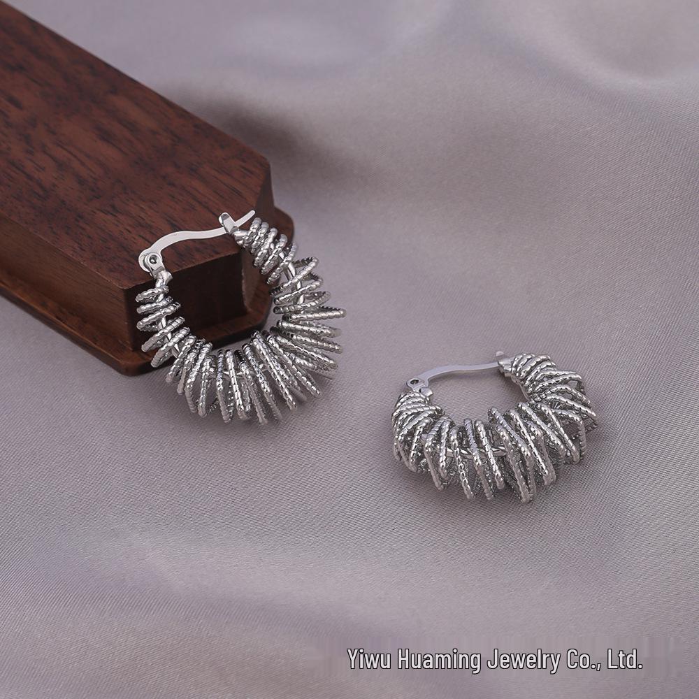 European American Style Luxury Stud Earrings: Elegant Cross-border Niche Hoops, Versatile Celebrity-inspired Accessories
