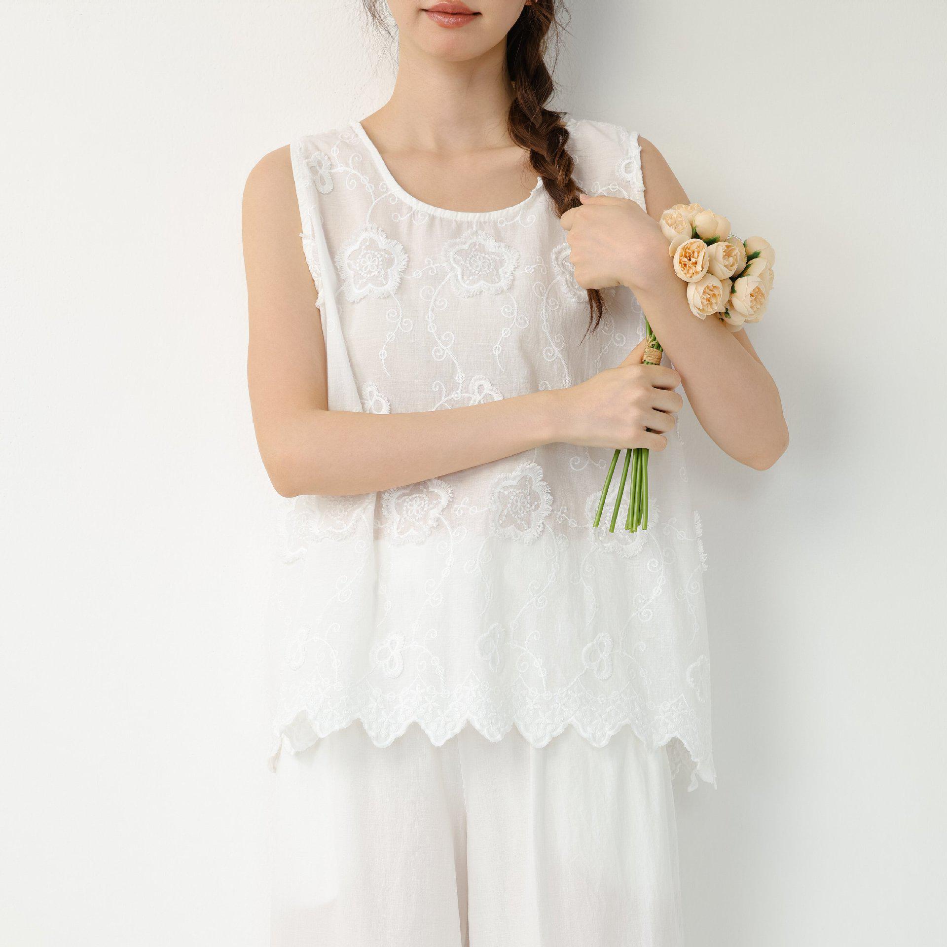 

Japanese 3D Jacquard Pure Cotton Sleeveless White Vest - Loose Round Neck Pullover for Spring/Summer One Size белый