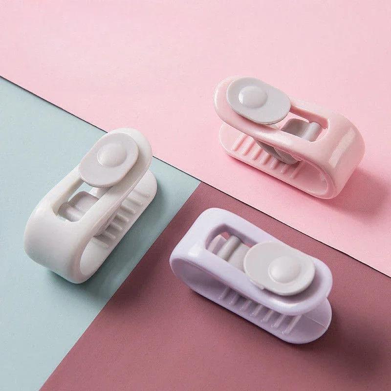Laundry Tongs Holder Beach Towel Clips Clothes Hanger Stand Anti-run Blanket Mattress Household Products Anti-slip Fixed Buckle