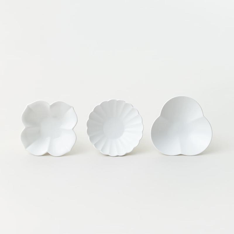 Mujagi Minimalist Scalloped Ceramic Dipping Dish