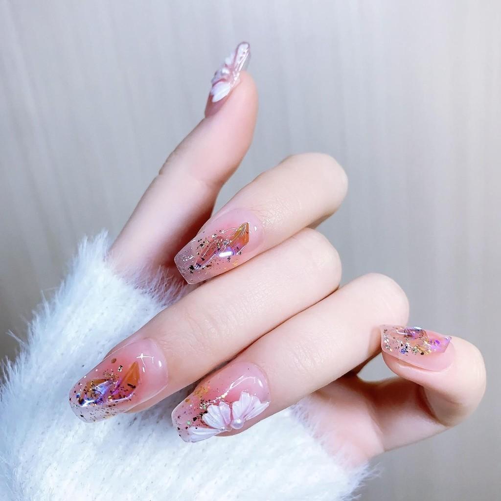 Trendy Handmade Ombre Ice Clear Short Stiletto Nails For Women