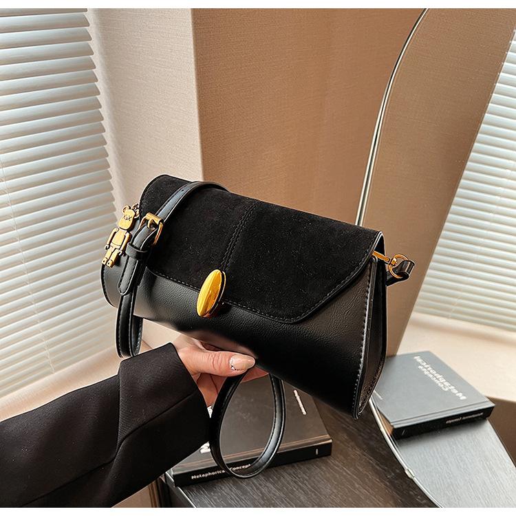 

Женская сумка подмышку 2025 новая высококлассная осенне-зимняя универсальная на плечо, сумка-мессенджер, ретро маленькая квадратная сумка чёрный